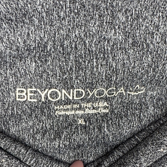 Beyond Yoga Charcoal Heather Leggings - Picture 3 of 5